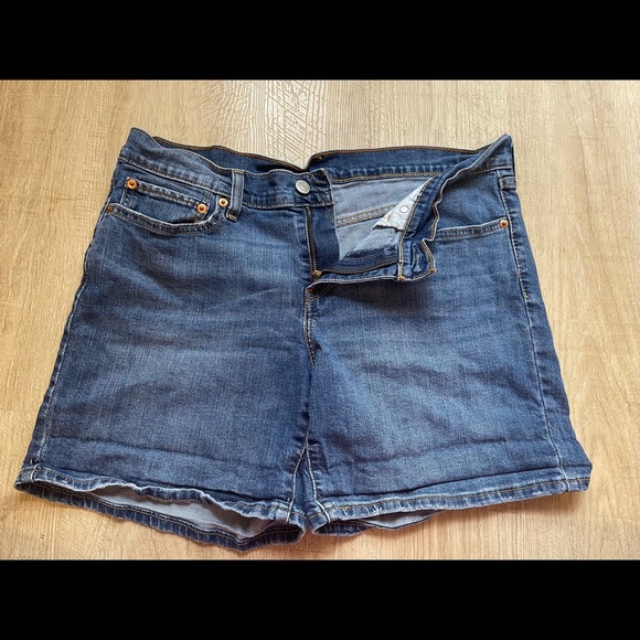 Levis Jean shorts - Picture 4 of 5
